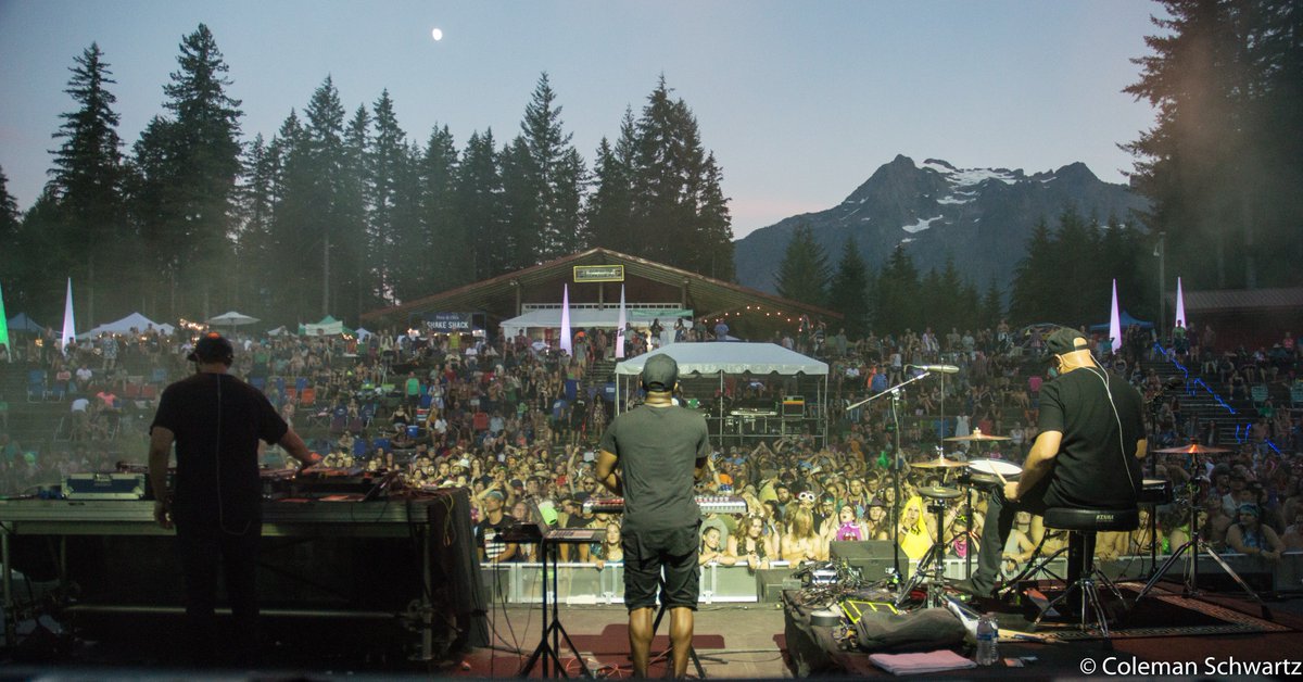 MusicMarauders's tweet photo. @SummerMeltdown @STS9 @mynameisGRiZ @Gramatik @BeatsAntique https://t.co/VmgEclQBON @Books4Wooks @coleman0121 https://t.co/0BPc1p7GKH