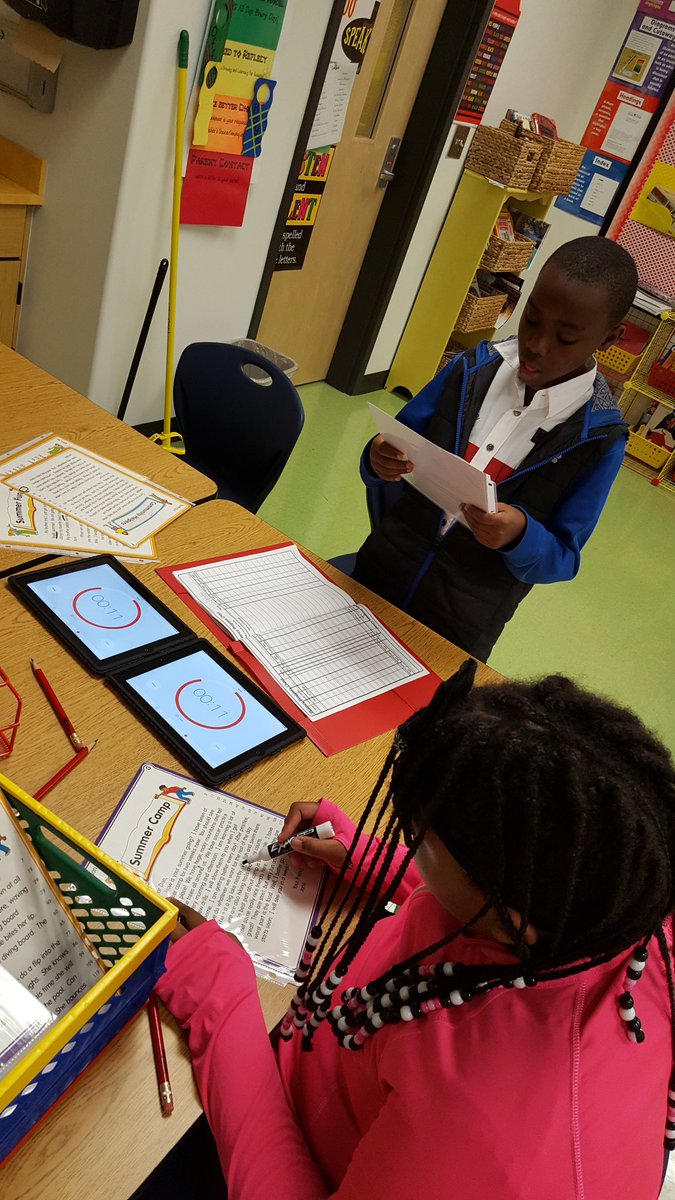 kimbledprice64's tweet photo. Fluency Learning Station in full effect! @NewCollegePk_ES #practicemakesFLUENT https://t.co/jL8MHxu2Zl