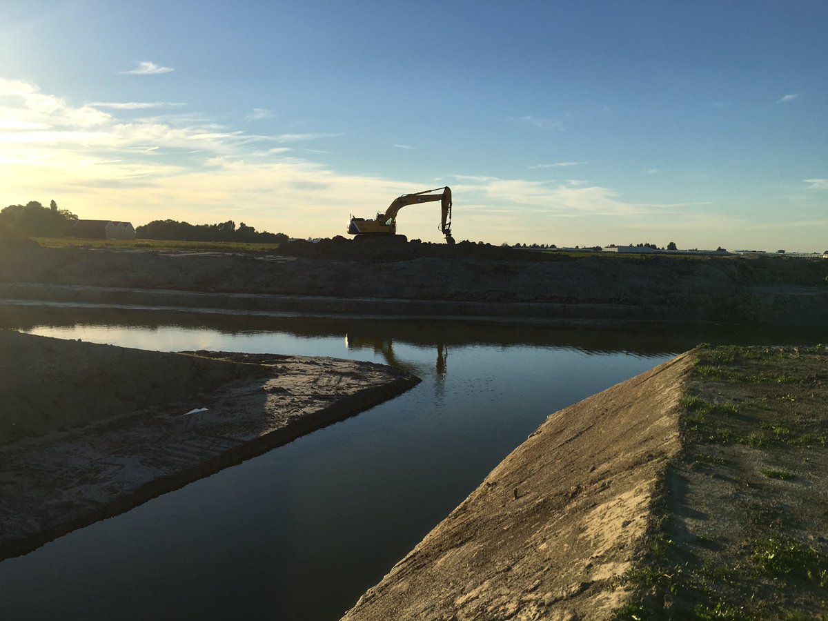 WonenadPlasweg's tweet photo. veel werk is er verzet, maar de contouren van het park en water worden zichtbaar #plasweg #waddinxveen @VinkBouw https://t.co/GEKUlwpvV7