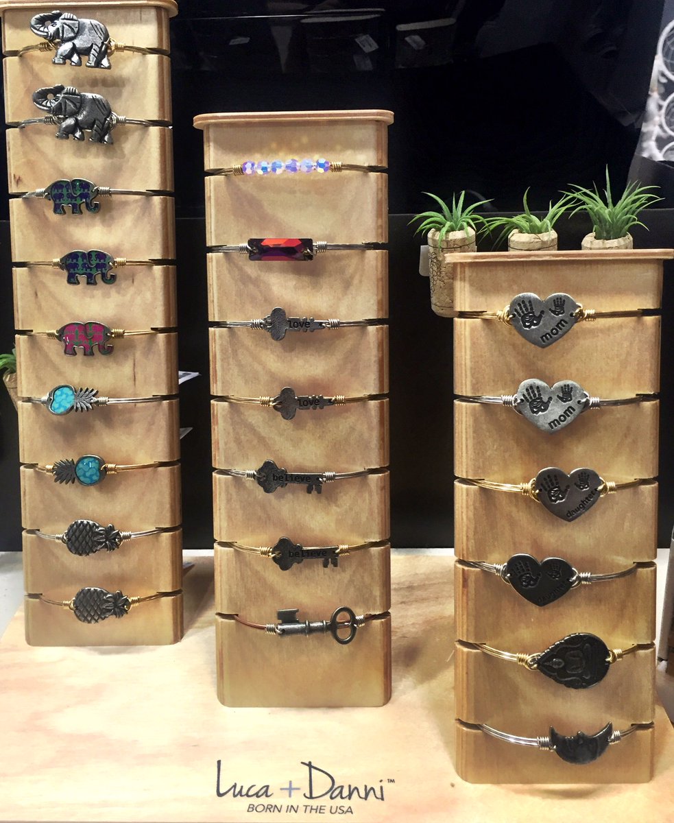 VanishingPointb's tweet photo. Loving these new @lucaanddanni bracelets! Great stackables! #altamontemall #orlandoboutique https://t.co/5McUUwQySR