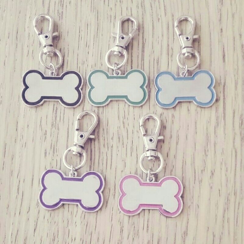 mooncomplements's tweet photo. #chapas  #identificativas  para #mascotas  (#negro  , #verde  , #azulclaro  , #morado  y #fugsia ) https://t.co/G735XJ8MJG