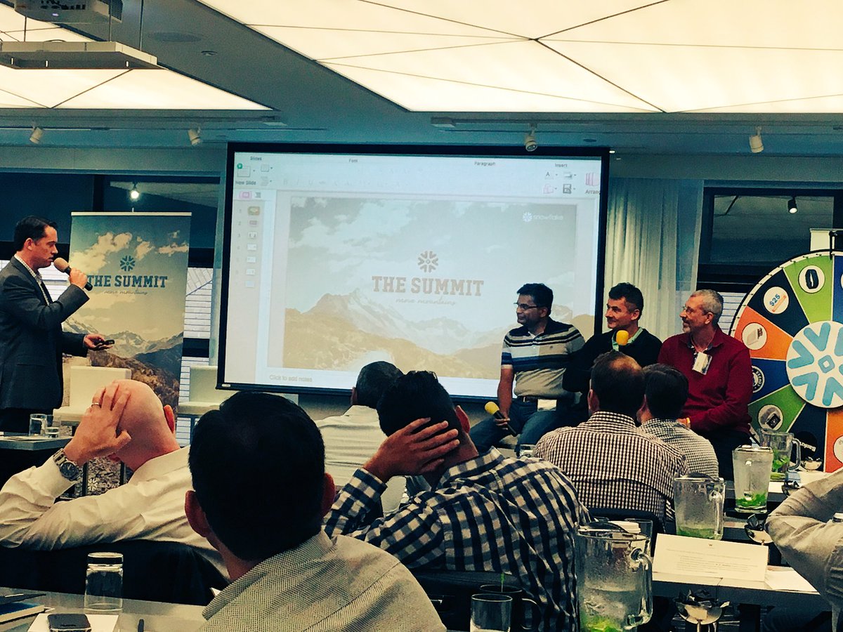 drkoalz's tweet image. @SnowflakeDB Sherpas/three wise men telling some great #stories #ElasticDW