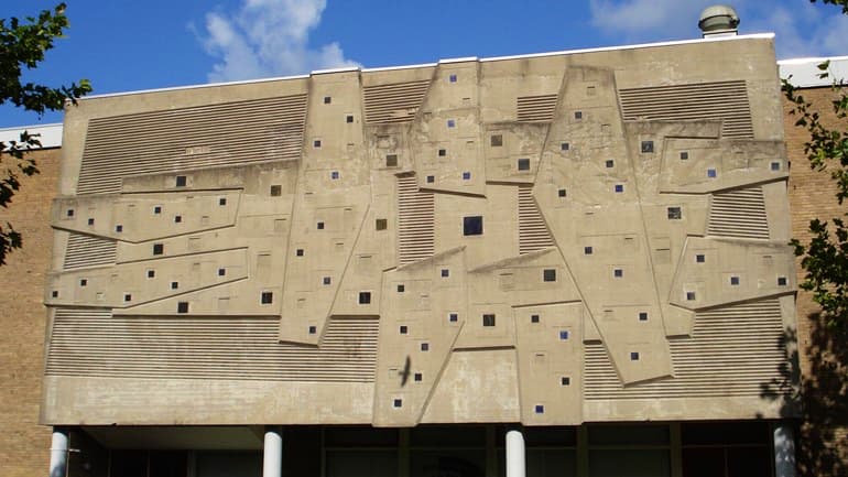 Deze petitie kan nog wel wat handtekeningen gebruiken!
Behoud het voormalige Caland Lyceum behoudhetcaland.petities.nl