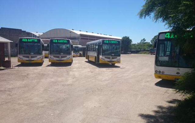 Cadena3Com's tweet photo. #Córdoba
No circulan las líneas 52, 53 y 54 de Autobuses Santa Fe https://t.co/Z1rKFXwdeq https://t.co/N7nR18pGez