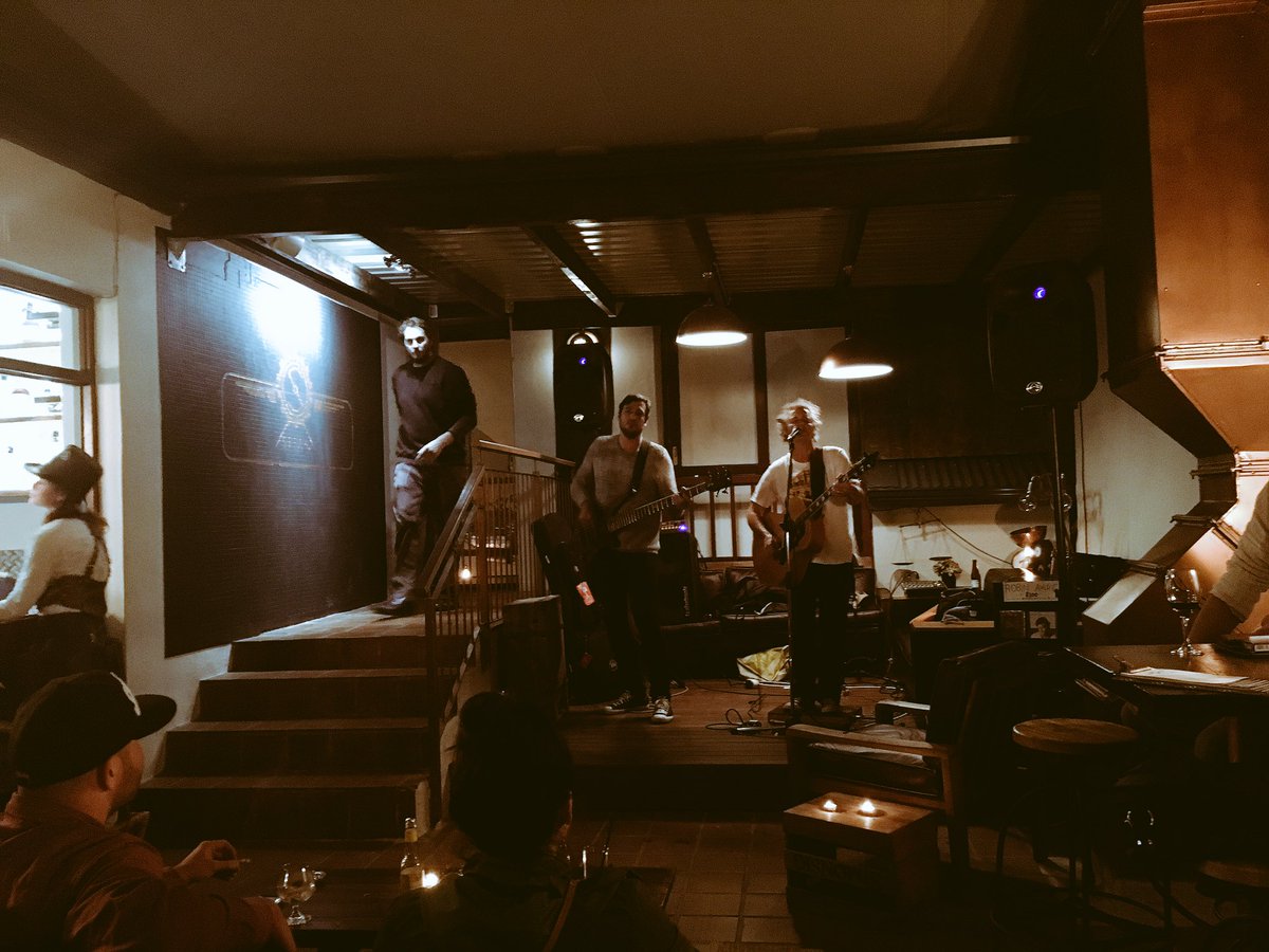 Fab music by the fantastic <a href="/RobinAuldMusic/">Robin Auld</a> &amp; <a href="/SchalkJoubert/">Schalk Joubert</a> #Steam #NewStellenboschPlace <a href="/LiseSwartkat/">Lise Swart</a> <a href="/katrineauld/">Katrine Auld</a>