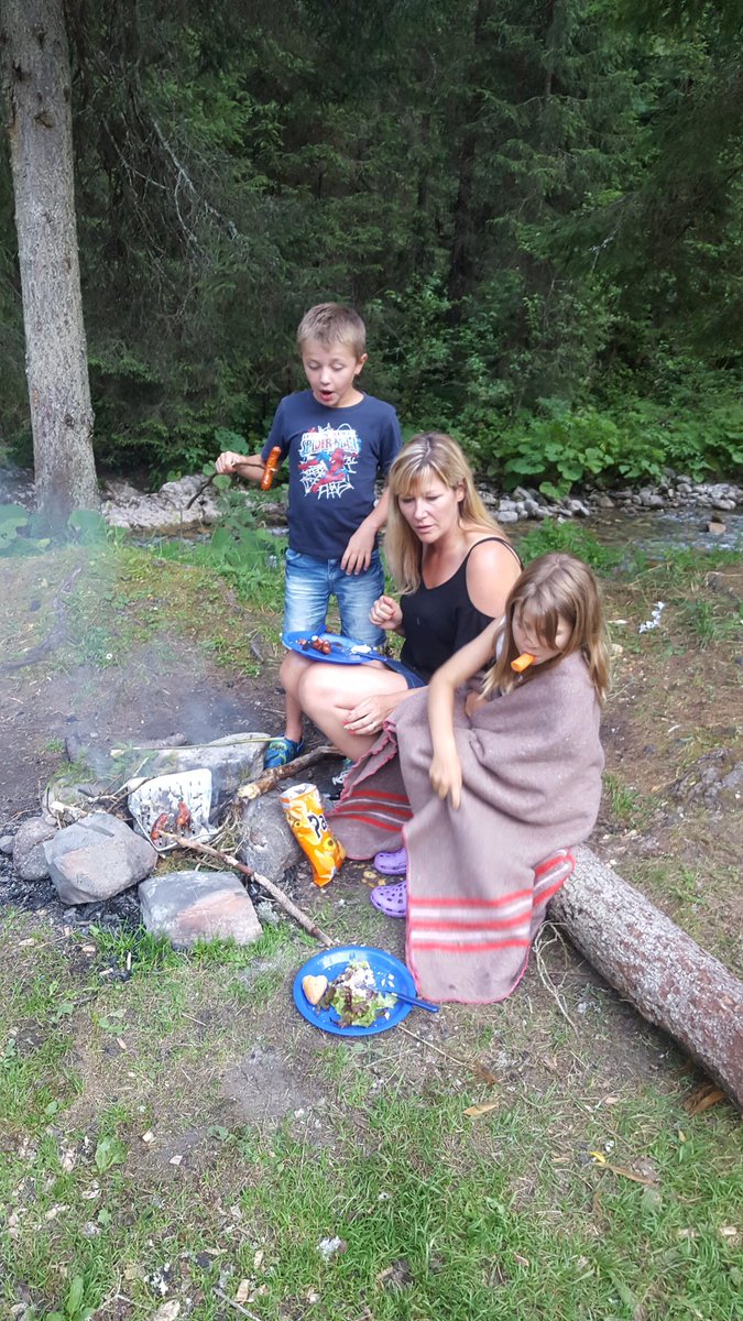 DidierDefago's tweet image. Petit Souper à l&apos;extérieur!!! #fun #morgins #gpsperformance #Honda #ochsnersport