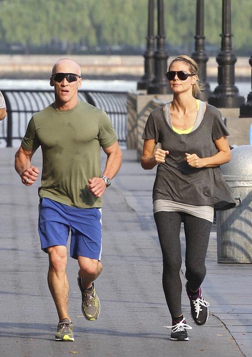 HealthyCeleb's tweet photo. Celebrity Trainer #DavidKirsch Shares #Workout and #Diet Tips to Achieve Your #Fitness Goals
https://t.co/bbIa6lqUX0 https://t.co/EoY15B01m9