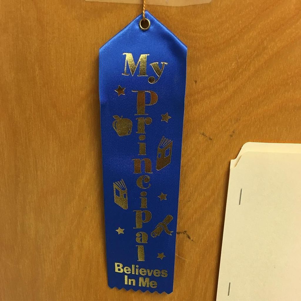 nrburgermiddle's tweet image. #HPSDForwardTogether We believe in teachers #PrincipalRibbonDay #EffectivePractices #TeacherPBIS @HPSD @Hattiesburg…