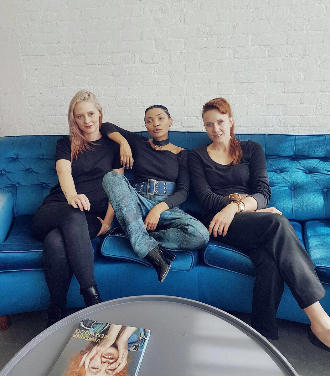 GirlsAtPlayTvSA's tweet photo. consults and custom dresses with @TracyLRosslind at @merwemode https://t.co/JAysHBIWih
