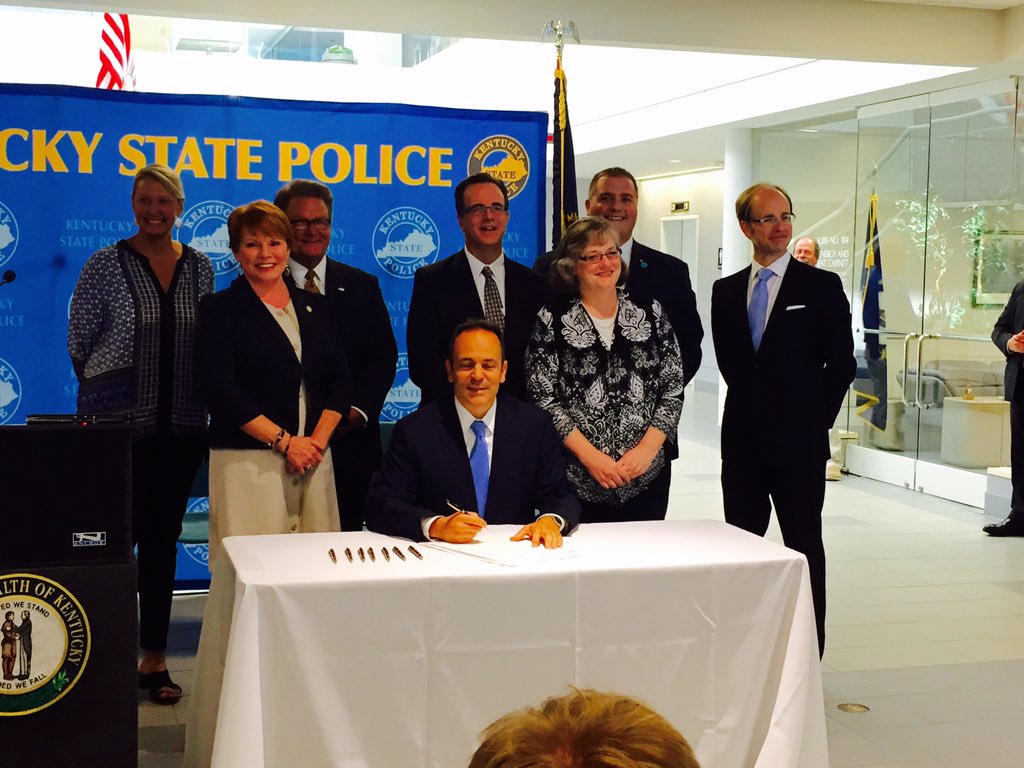 kystatepolice's tweet photo. #SB63 bill signing with @GovMattBevin @KyWhitney @KyAuditorHarmon #SAFEact #submitthekit https://t.co/mnYR6PoDzz
