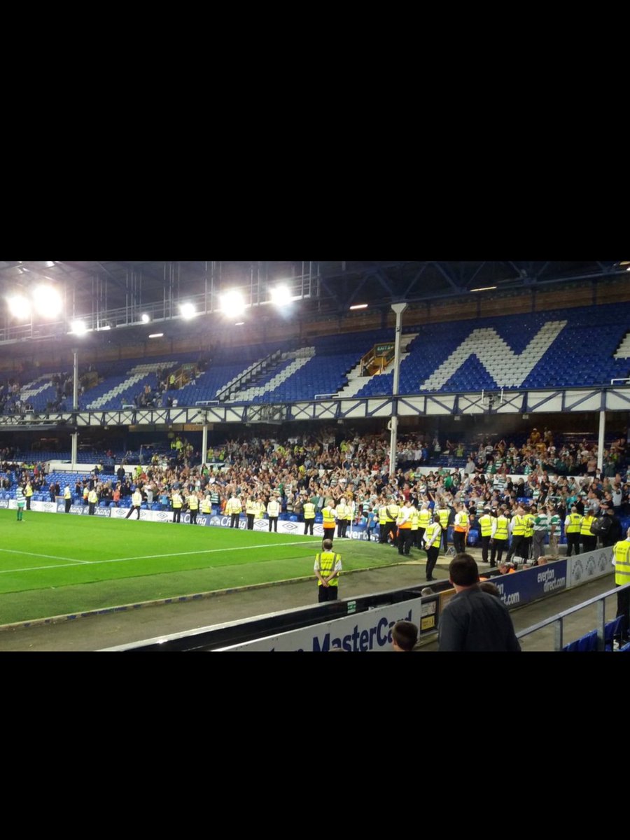 FL72awaydays's tweet photo. Yeovil @YTFC fans at Everton last night #ytfc #yeovil https://t.co/BYanOfAvSi