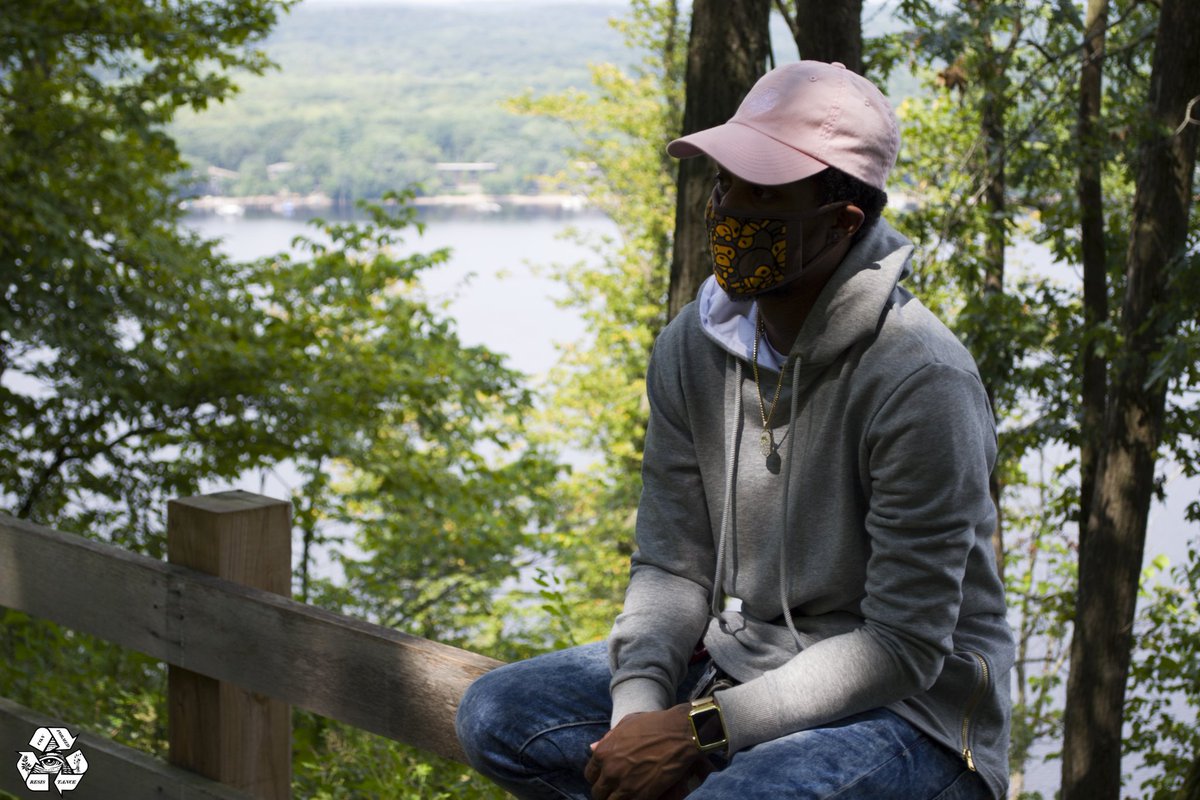 ConformResist's tweet image. Just ordered more hats! Expect a new color soon 👽👽