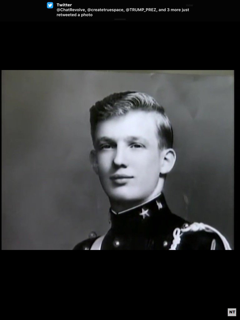 createpositive_'s tweet image. @realDonaldTrump "Our Golden President" #MakeAmericaGreatAgain