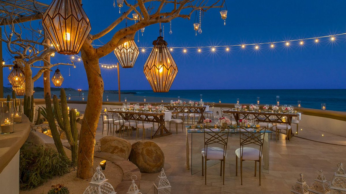 WedLocation's tweet image. Couples bask in the warmth of authentic Mexican charm @SheratonCabos ow.ly/1ire303wGSG #WeddingLocation