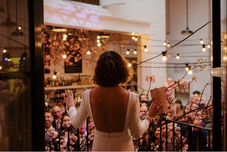 Lovely Josie &amp; Tom and their ultra hip London wedding looking fab on <a href="/RockMyWedding/">RockMyWedding</a> ow.ly/bRHt303xEPh