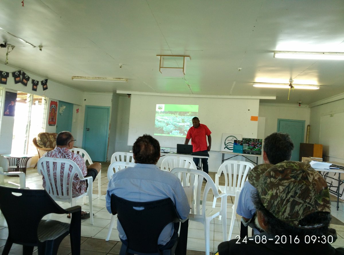 T_vaha92's tweet photo. Organic farming & Conventional farming Workshop #Niue #NIOFA #POETCom https://t.co/AcI0lEdyMM