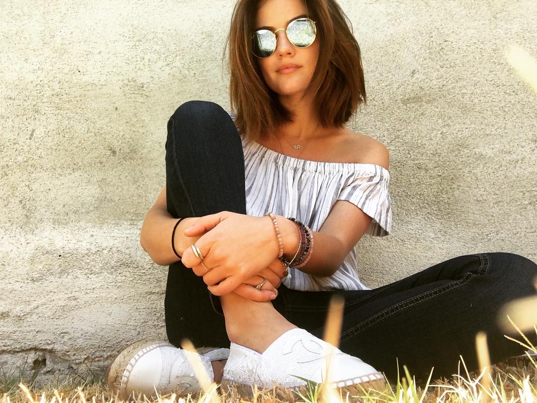 lucyhale's tweet photo. ✌🏼️🌾😎 https://t.co/FxrI7pXNdu