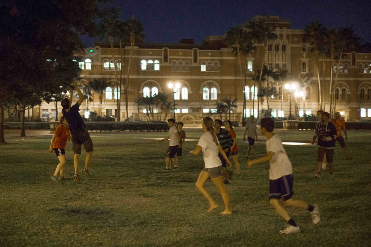 USC GOC kicked off Welcome Week yesterday with some Ultimate Frisbee!