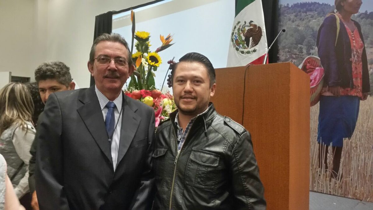 mahninimx's tweet photo. @FAOMexico @PESAMEXICO @sotobaquero y nuestro director @CalefMejia en la #ReuniónNacionaldeADRs  #UNFAOmx #Queretaro https://t.co/hsyc8v9Nhe