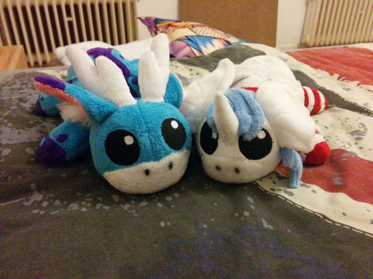 <a href="/KerubiaDragon/">Kerubia Dragon</a> and <a href="/Rakurim/">Rakurim</a> plushies made by @Sewpoke