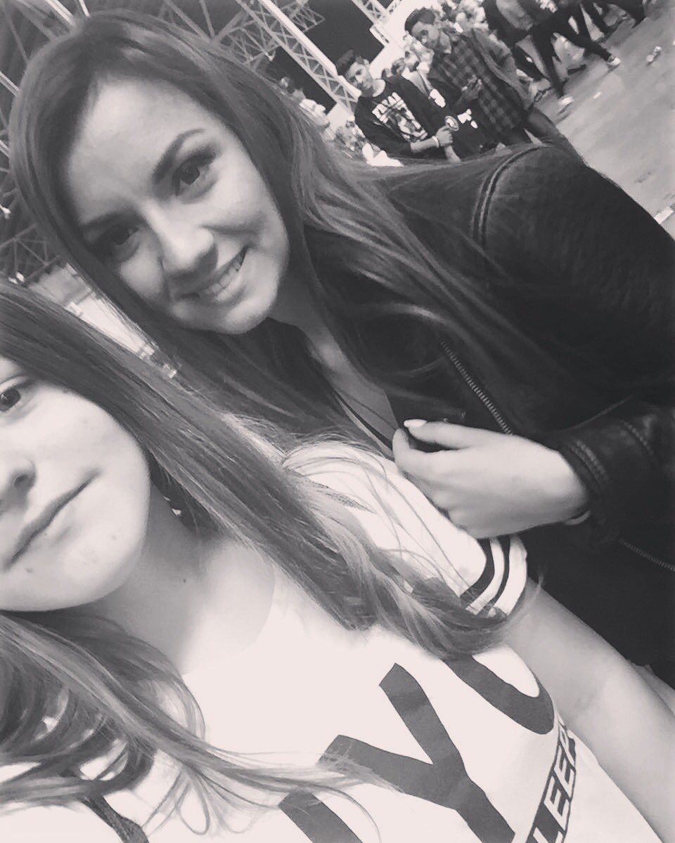 grapavanessa's tweet photo. Austria-Youtuber❤️🇦🇹 @OfficialCelinaB https://t.co/Wu5ghFFu2Y