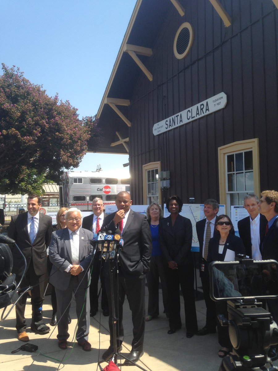 CalMod_Casey's tweet image. Great day w/ @SecretaryFoxx and local leaders talking #CalMod &amp;amp; #BART extension at @Caltrain Santa Clara Station