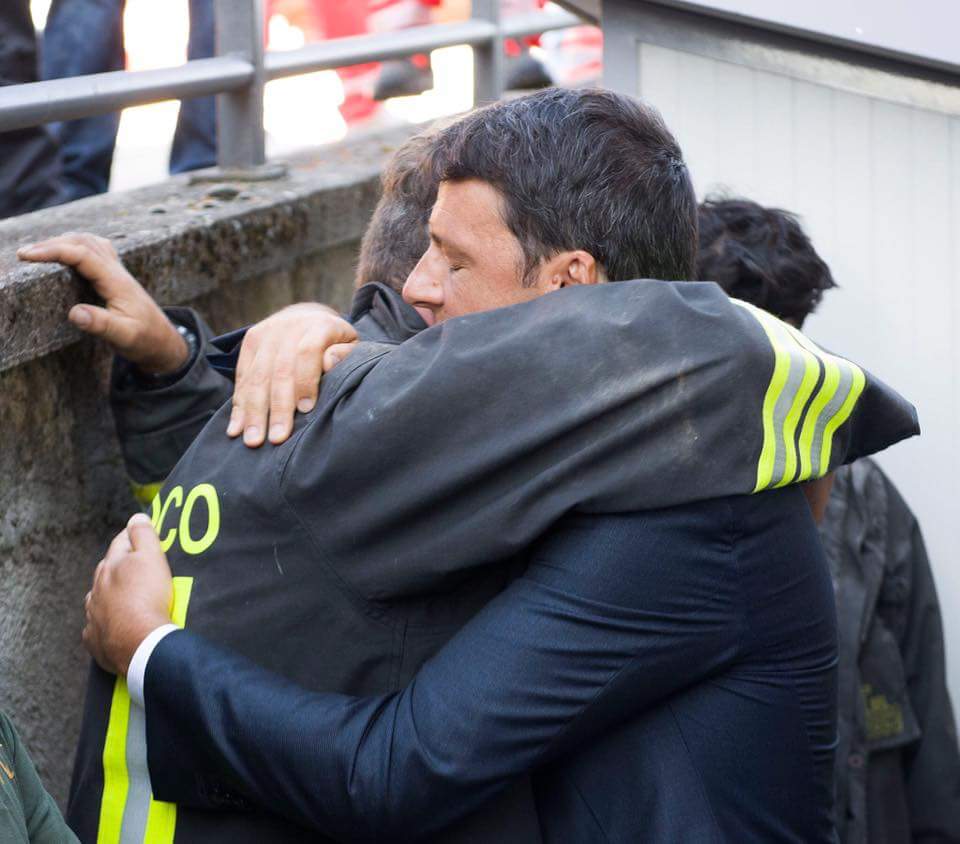 ale_moretti's tweet photo. L'abbraccio di tutta Italia a cittadini colpiti da #terremoto. Siamo un Paese forte,solidale, che non si arrende mai https://t.co/hQEcMKJ1dW