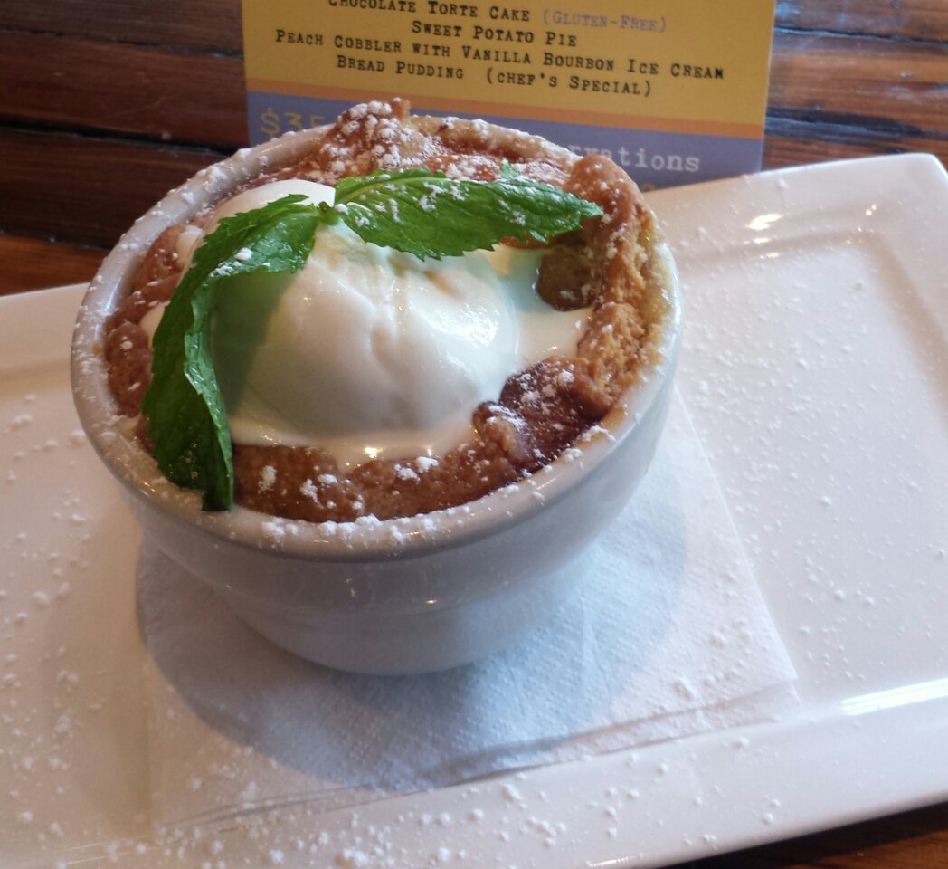 MuleboneDC's tweet photo. Celebrating #PeachPieDay with peach cobbler. ❤🍑💚#mulebonedc https://t.co/KYoMcGACc4
