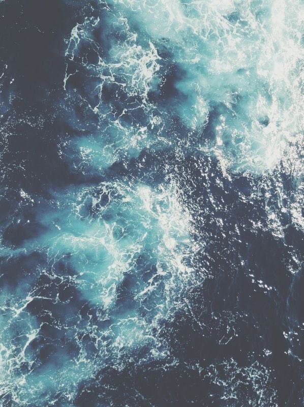 visual_supply's tweet photo. rt if you love the ocean 🌊 https://t.co/JuuUNLJTAa