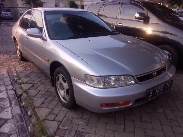 guruhputra13's tweet photo. Fs honda accord cielo m/t 96 pajak pnjang siap pakai @otobursa #otobursa #mobilbekas 69jt nego
Wa 081334004700 https://t.co/WCnbJTknIX