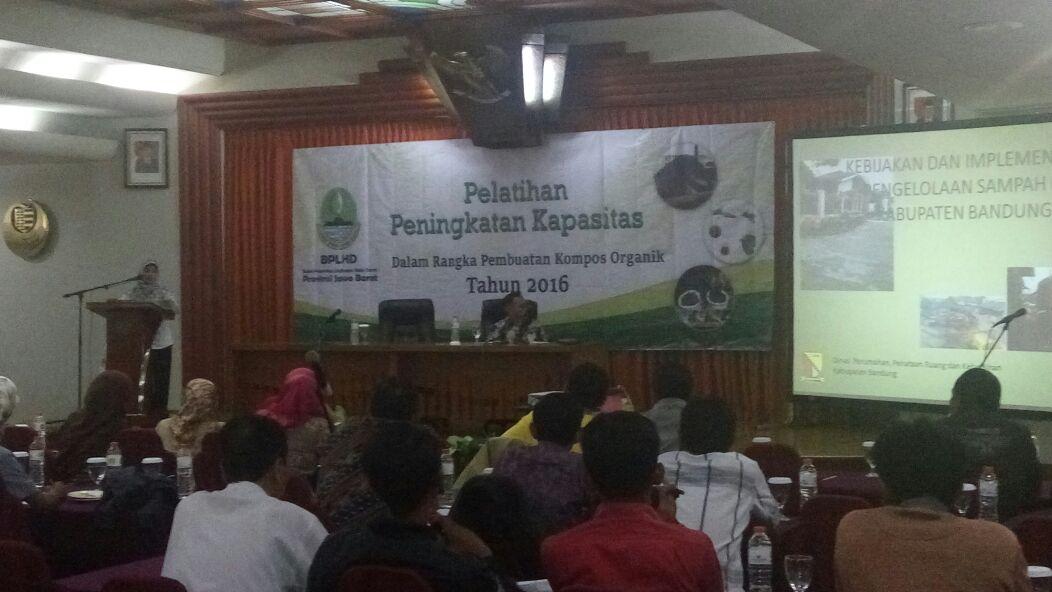 disperkimtan's tweet photo. @kebersihandisp2  #Sosialisasi dan Implementasi Pengelolaan Sampah di Kab Bandung 240816 @Kang_DN1 @humaskabbandung https://t.co/OD5DgxFB68