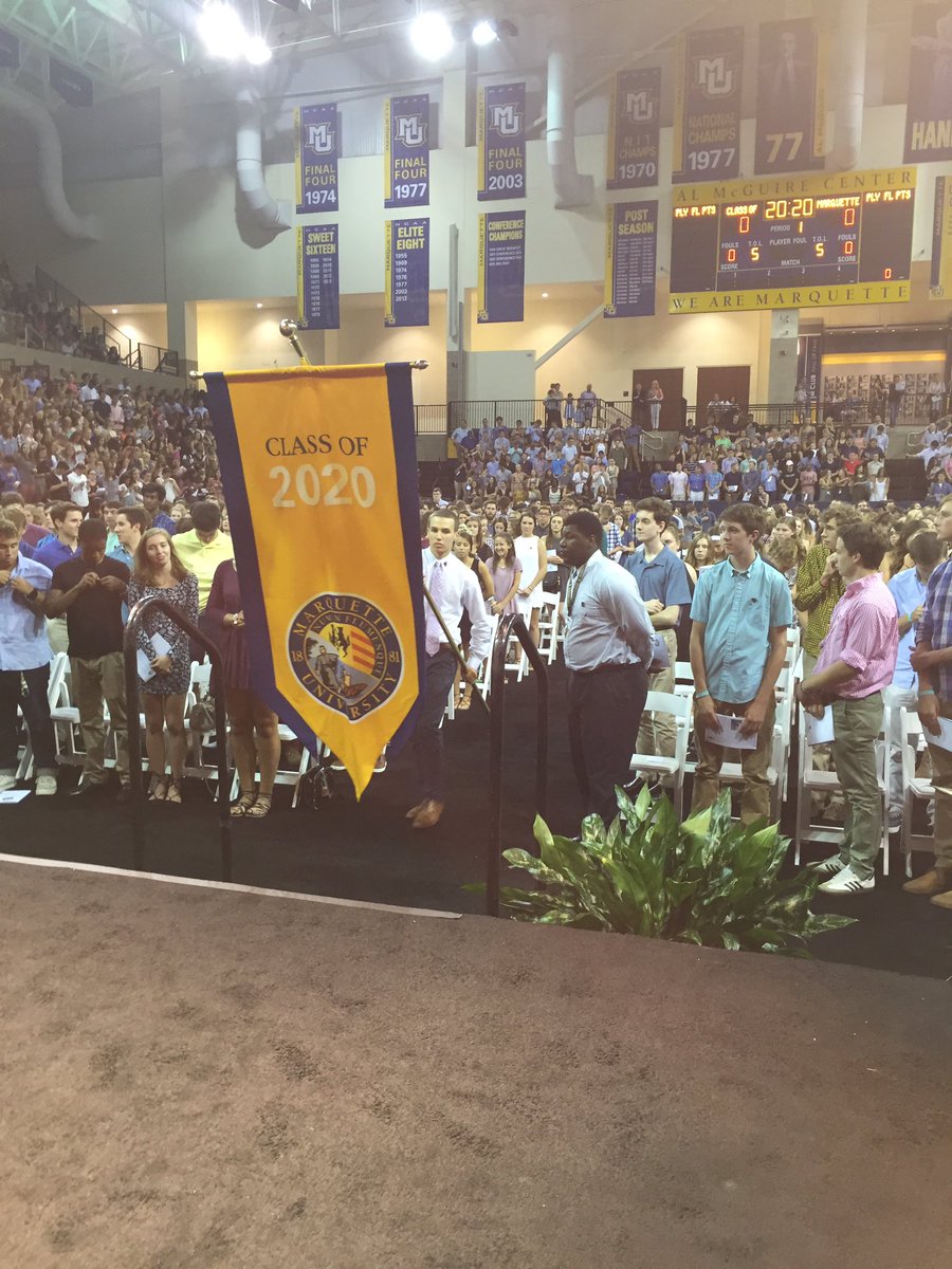 PresLovell's tweet image. It was great to welcome more than 2000 #MarqU2020 students into our community at tonight's Freshman Convocation.