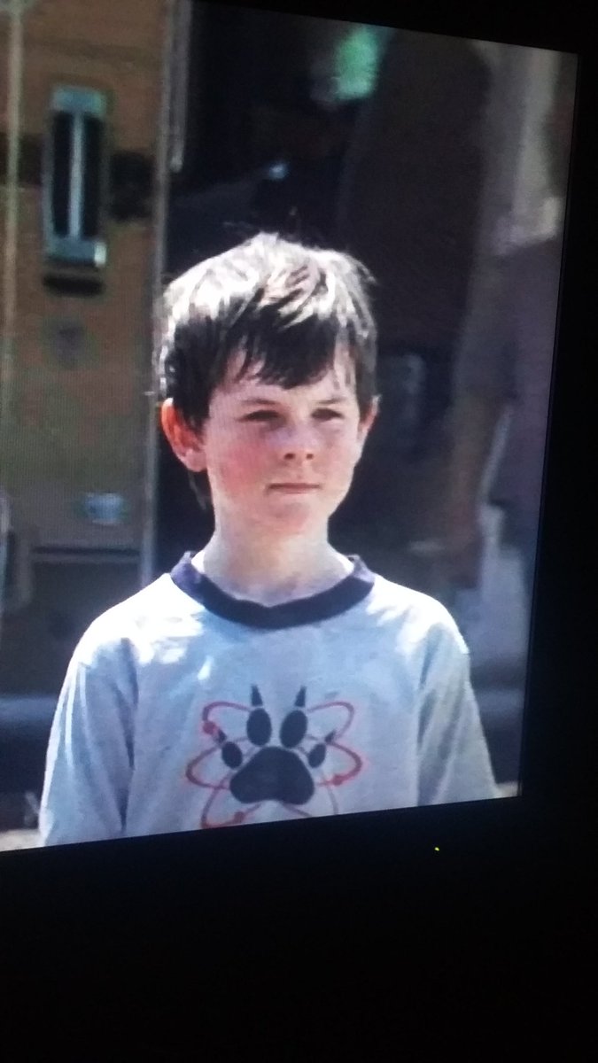 Lucille4Life's tweet image. When they tell you to stand their and look pretty