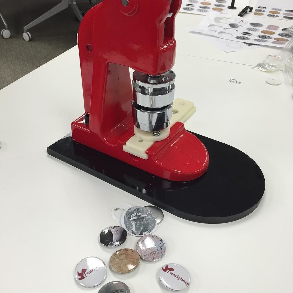 SusanFalciani's tweet photo. Finally used idea from #rbms16: SpecColl buttons! Thx @LesliePFields #earlyberg #trexlerli… https://t.co/olgU7i5cSx https://t.co/vlUA7hqhIt