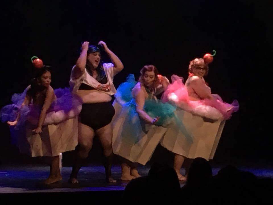 DefiantScrbblr's tweet photo. I seriously need to calm down .. cupcakes gotta control #wpgburlesque #WIBF #Chubrub https://t.co/qWfy0CNsKZ