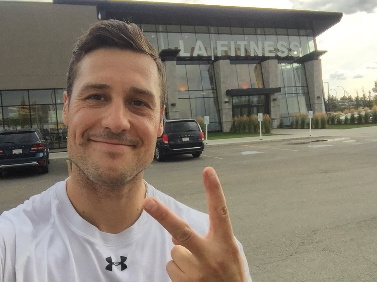 Boldy77's tweet photo. Just finished my workout @LAFitness got my @RIVALUS #postrx #rivalwhey in hand #recover #bigger #stronger #faster https://t.co/Xtypl5HUMy