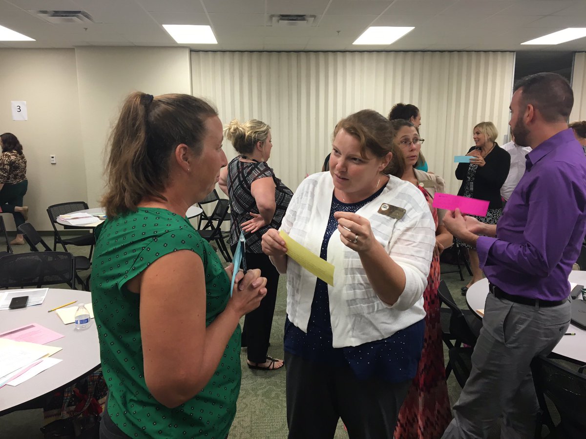 9150tif's tweet photo. Teacher leaders share "tricks of the trade" for building relationships and opening doors! https://t.co/oOFk7Z5Pur