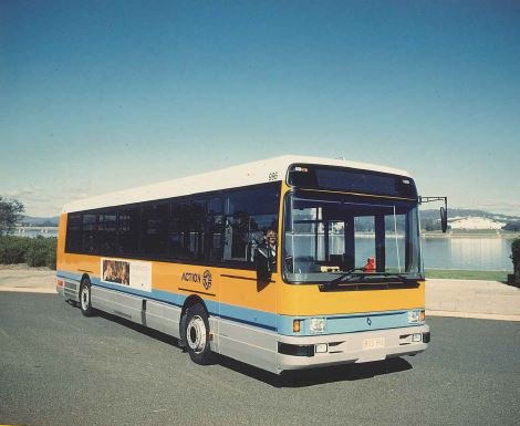 Transport_CBR's tweet photo. #tbt To our old #ACTIONbus down at #LakeBurleyGriffin #visitcanberra #CBR https://t.co/zPfSj9JlW8