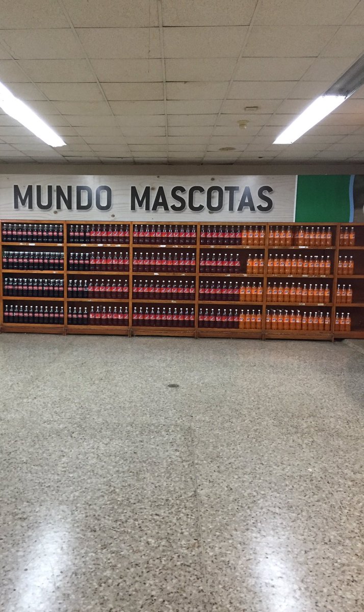 #SalgoEl1SepPorque mi mascota no toma refresco... No hay comida para ellos y si la consigo, ya se volvió impagable