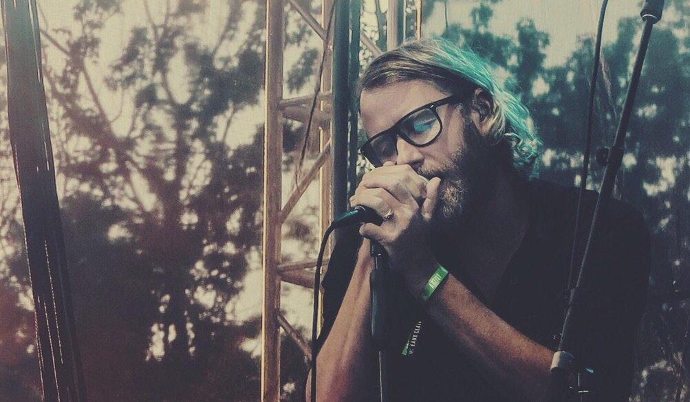 derrickweber's tweet photo. Matt Berninger of @The_National during the @DayoftheDead set at @EauxClairesWI. #eauxclaires #thenational https://t.co/xhY6ZVWEcC