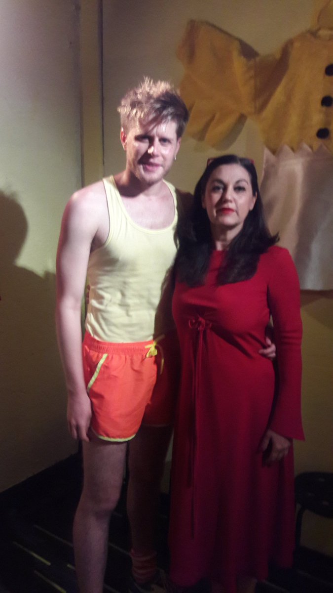 <a href="/microteatro/">microteatro</a> #PorAmorAlArte 
#MicroHollywood
#MicroPollo 
2 divertidas comedias que te harán la noche!!! 😆😂😃😄