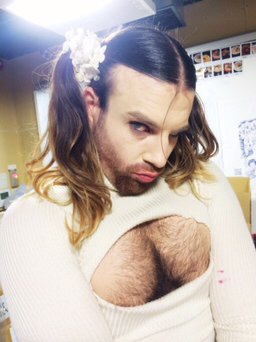 Ladybeard_Japan's tweet photo. 朝9時をお知らせします💪✨ https://t.co/naaSOHpLRx