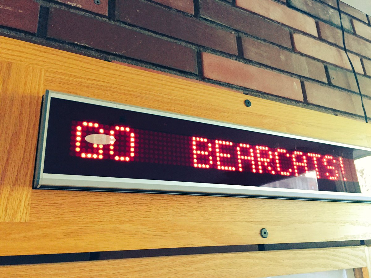 WillametteAlum's tweet image. Go Bearcats! #Willamette_U