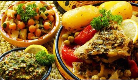 LilDounz's tweet photo. #IfAfricaWasASchool the cafeteria would be so lit 🔥 https://t.co/75IWau5Jxt