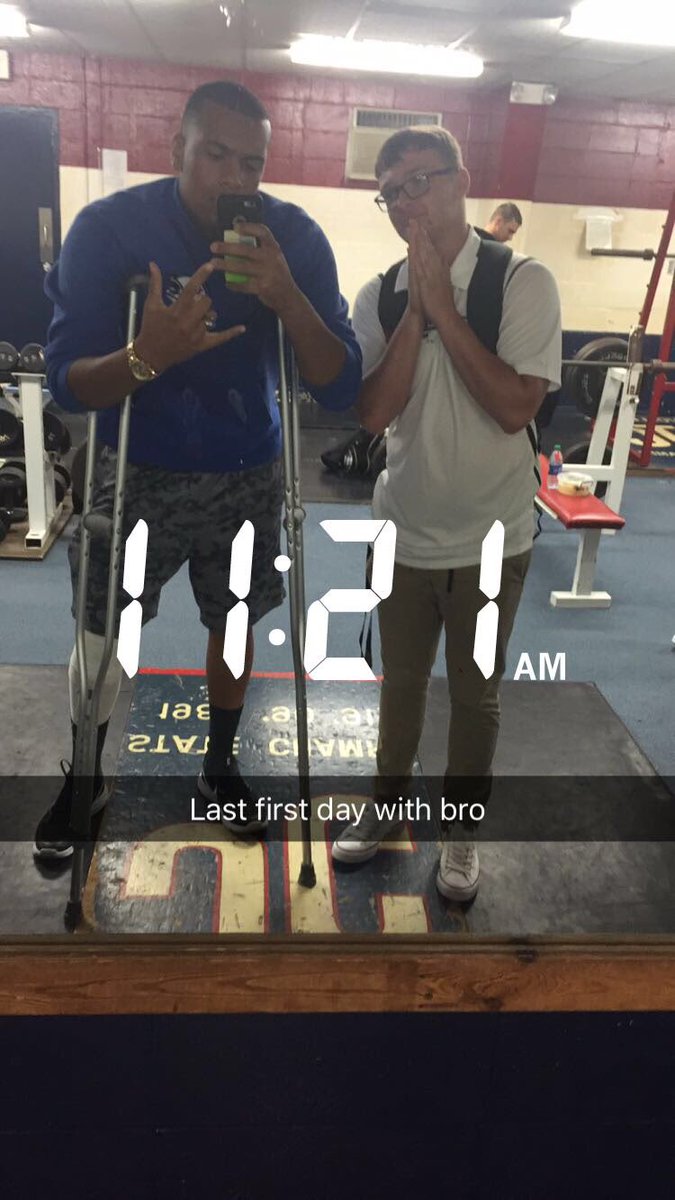 ausstin_'s tweet photo. This is it😝 @_jamyere https://t.co/OTxFhwFOCw