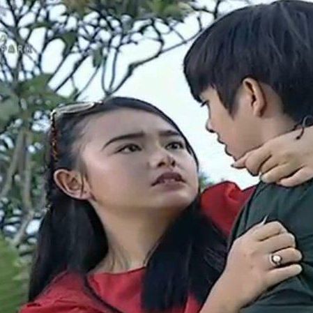 amandaamanopoGL's tweet photo. Bikin Baper mulu yaa @anggaaldi_16  @anggaldii_16 @amandamanopo 😍😘💕 https://t.co/33XwpoHLoE