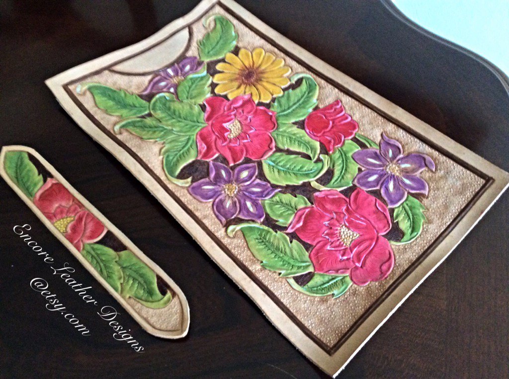 LindaGlasscock's tweet photo. Elegant Bouquet clutch purse in progress. #handmade #tooledleather #EncoreLeatherDesigns https://t.co/iRA7fy1tSI