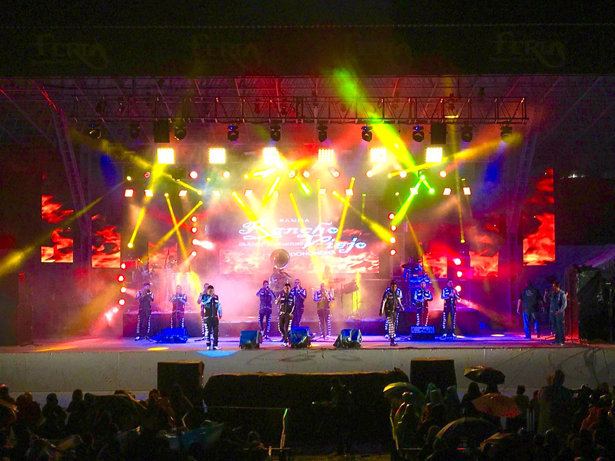 b_ranchoviejo's tweet photo. TOUR 2016 
LA BANDONONONA EN MI RANCHO
Gracias a toda la gente que se dio cita, el día de ayer en la FENAPO https://t.co/R9PPiBGbPv