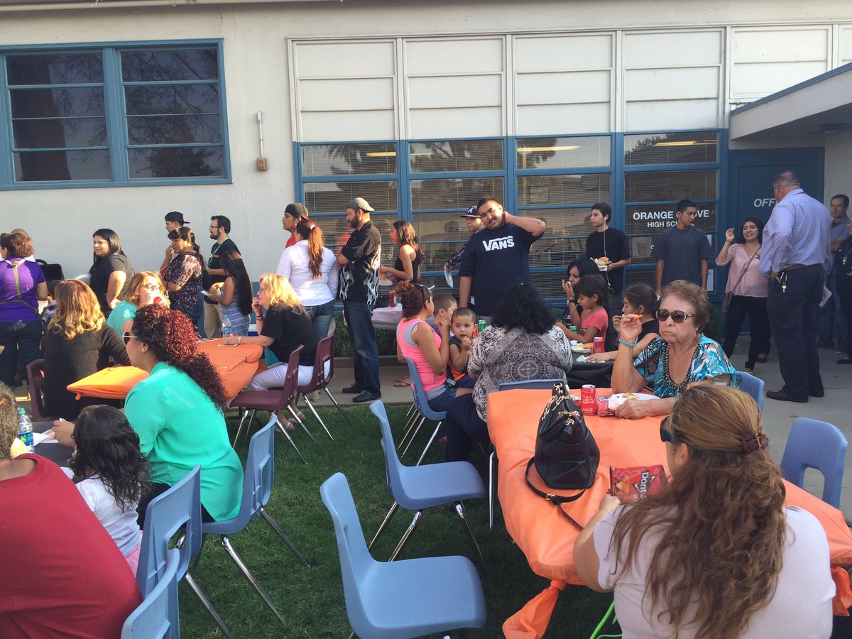 A great welcome back @ our back to school night BBQ with our fantastic new principal Kenny Torres  <a href="/OGHSPrincipal/">Kenny Torres</a>