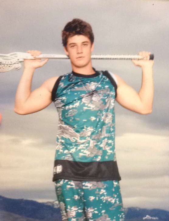 AustinSchaffer's tweet image. Happy 21st birthday Swalley!#LaxBoy4Life 😂🍻 @ColtonSwalley